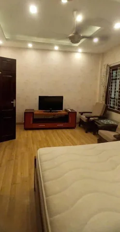 Cho thuê nhà ngõ 766 ĐÊ LA THÀNH, Ba Đình. 13 triệu/ tháng. Ưu tiên: Hộ gia đình