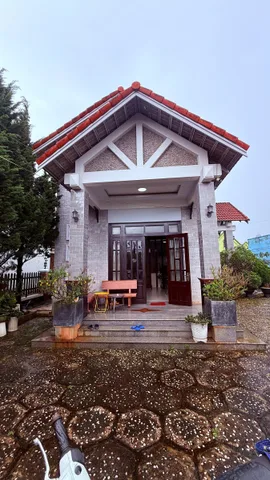 Cho thuê villa sân vườn 500m2 giá 22 triệu tại quốc lộ 20 Xã Xuân Trường Thành phố Đà Lạt Lâm Đồng
