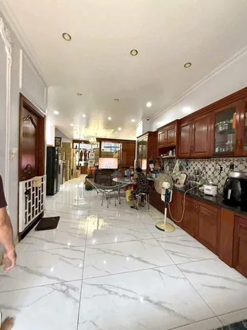 Nhà đẹp Ngay Cư Xá Lữ Gia - ĐH Bách Khoa - Lý Thường Kiệt DT: 5 x 11m 3 Lầu Giá : 11 tỷ