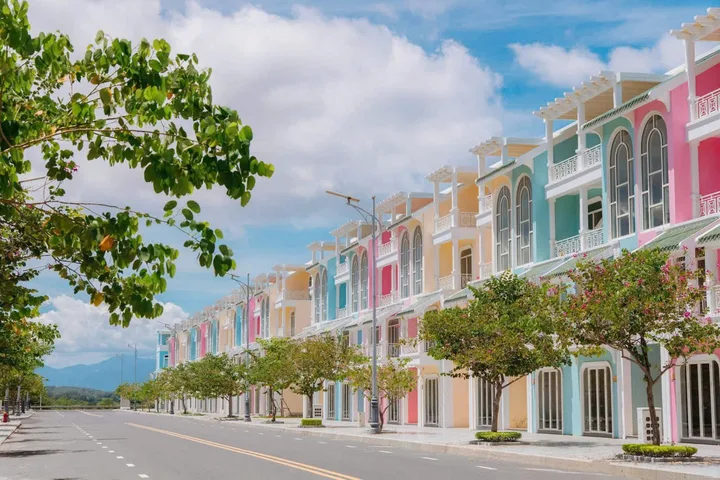 BÁN SHOPHOUSE SUNPARK - PARA SOL MT 24m SẴN NHÀ + SỔ CHỈ 6 TỶ/ CĂN  LH 0917678685