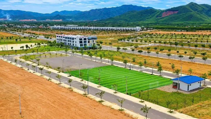 Đất 2 mặt tiền trước sau, 200m² khu công nghiêp VSIP Bình Định