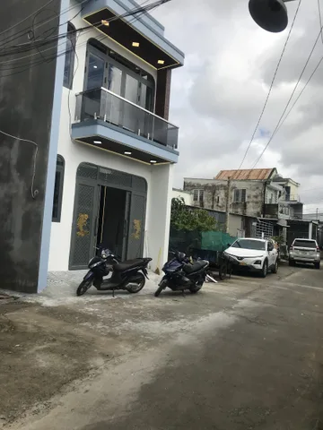 Bán nhà hẻm xe hơi đường Đào Sư Tích,cách chợ 50m.