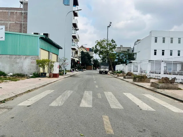 🔥 BÁN LÔ GÓC NGAY CẠNH TĐC KIẾN THIẾT – SỞ DẦU, HỒNG BÀNG 46m² Giá chỉ 2,75 tỷ
LH 0979087664