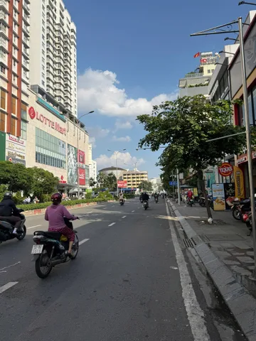 Bán Nhà Mặt tiền Lê Đại Hành Quận 11, 5 tầng, ngang 4x28