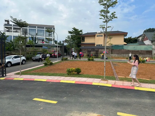 Bán 150m tại Tiến Xuân. Trục chính, mặt tiền rộng để xây CCMN