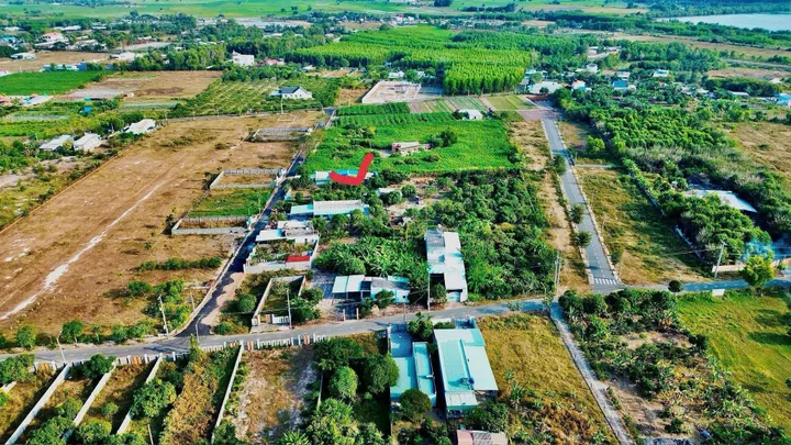BÁN VƯỜN XOÀI PHƯỚC HẢI 2.000M² ĐẤT Ở TOÀN BỘ NGANG 20M, VIEW NÚI MINH ĐẠM, CÁCH BIỂN 3KM GIÁ CHỈ 7.5 TỶ