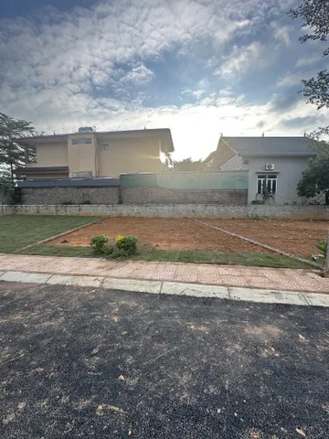 Bán Đất 100m2 có sẵn 100 m2 thổ cư giá 7 tỷ tại Xã Tiến Xuân Huyện Thạch Thất Hà Nội