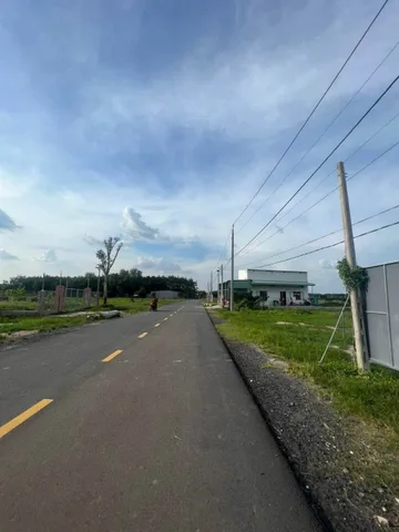 chủ NGỘP ra gấp 450m2 có 120m2 thổ giá 685 triệu gần ngay KCN Chơn Thành 1&2 sát bên trường học  Phường Chơn Thành Đồng Nai