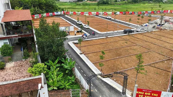 Bán Đất 100m2 có sẵn 50 m2 thổ cư giá 8.2 tỷ tại Xã Tiến Xuân Huyện Thạch Thất Hà Nội