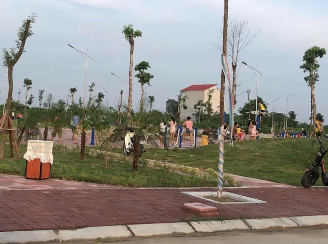 Bán Lô Góc Mặt Trục Chính Nhìn Vườn Hoa, Kim Đôi, Kim Chân Mt 10m Dt 159m2 Giá 5.8 Tỷ lh e Điệp 0395777369