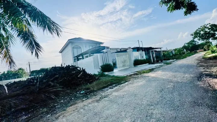 Bán Đất 178m2 có sẵn 178 m2 thổ cư giá 700 triệu tại Đường Cầu Ô Xã Phước Đông Huyện Gò Dầu Tây Ninh
