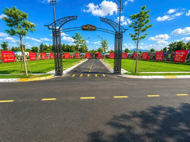 Bán Đất 100m2 có sẵn 100 m2 thổ cư giá 8.89 tỷ tại Xã Tiến Xuân Huyện Thạch Thất Hà Nội