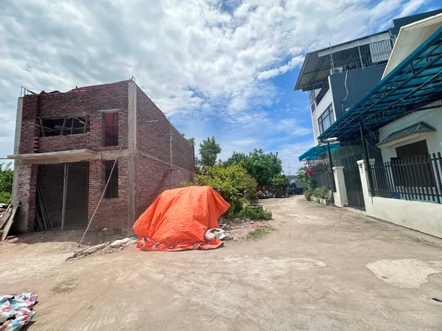 BÁN LÔ GÓC ĐẦU ĐƯỜNG VÀO LÁN 14 HÀ TRUNG,HẠ LONG