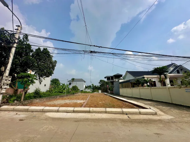 Bán Đất 100m2 có sẵn 100 m2 thổ cư giá 8.5 tỷ tại Xã Tiến Xuân Huyện Thạch Thất Hà Nội