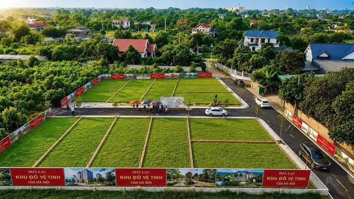 Bán Đất 100m2 có sẵn 100 m2 thổ cư giá 8.5 tỷ tại Xã Tiến Xuân Huyện Thạch Thất Hà Nội