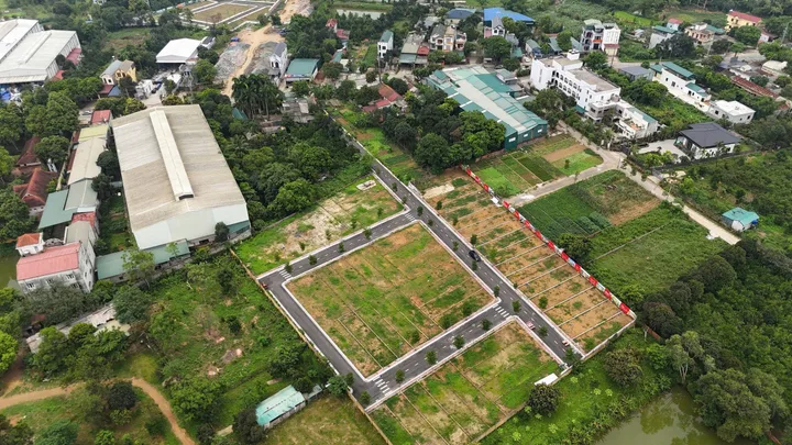 Bán Đất 100m2 có sẵn 100 m2 thổ cư giá 8.2 tỷ tại Xã Tiến Xuân Huyện Thạch Thất Hà Nội