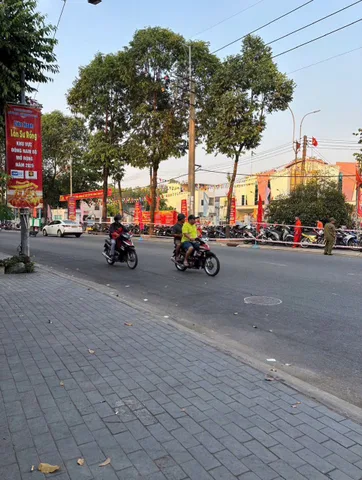 Bán Đất 984m2 có sẵn 350 m2 thổ cư giá 140 tỷ tại Đường 30 Tháng 4 Phường Phú Hòa Thành phố Thủ Dầu Một Bình Dương