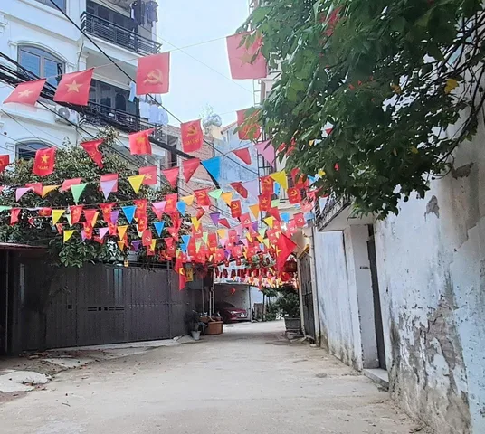 Bán đất ngõ 521 CỔ NHUẾ. Ngõ rộng 5m, oto tránh dừng đỗ. Gần Khu Biệt thự, LK Cổ Nhuế.