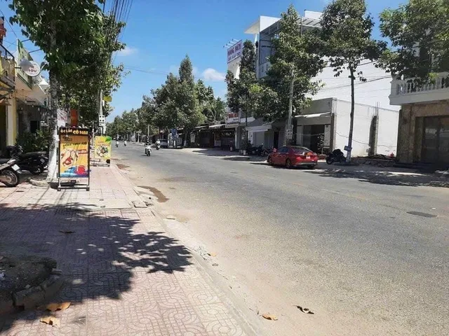GỌI: 0969.950.161 TÔI CẦN BÁN ĐẤT CHÍNH CHỦ 1.350M2 THỔ CƯ 100M2 GIÁ NGỘP, DÂN ĐÔNG, SÁT NHỰA 32M