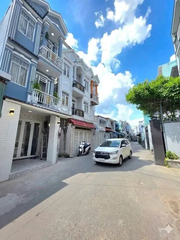 Bán căn góc 2 mặt tiền, kinh doanh buồn bán đa ngành nghề, xe hơi đổ cửa
1942 Huỳnh Tấn Phát Xã Phú Xuân Huyện Nhà Bè