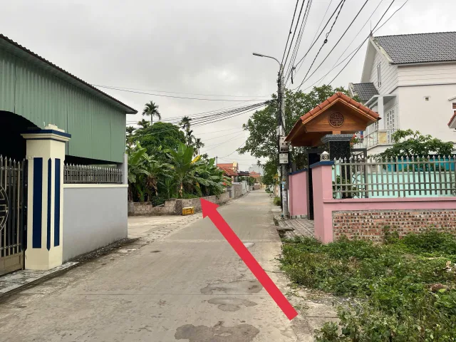 Bán lô đất 45m2 giá 1.3 tỷ tại Lâm  Động đường thôn 5 m thông ko lỗi lầm . L/h:076.231.9990 e Thúy