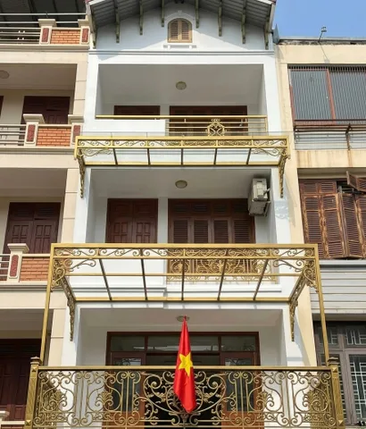 LIỀN KỀ KĐT VĂN QUÁN 75M² 4 TẦNG BỀ THẾ, VỈA HÈ, Ô TÔ TRÁNH, GARA – VỊ TRÍ KIM CƯƠNG