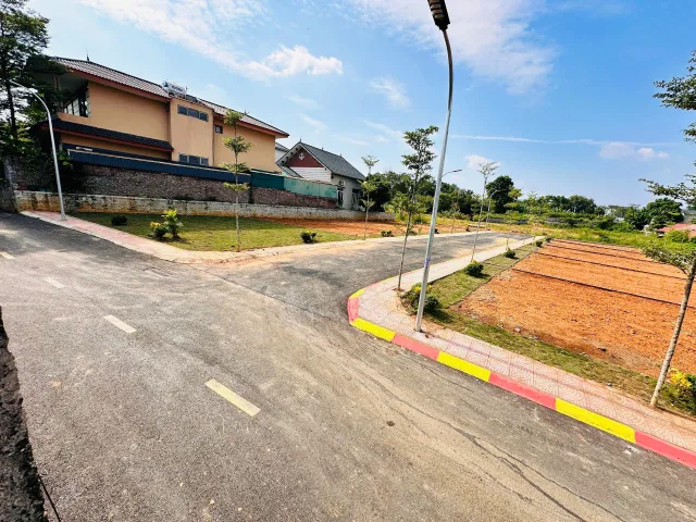 Bán Đất 150m2 có sẵn 150 m2 thổ cư giá 9 tỷ tại xóm miễu Xã Tiến Xuân Huyện Thạch Thất Hà Nội