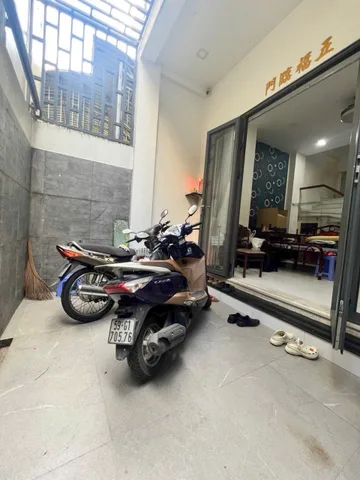 Bán Nhà riêng 56m2 có sẵn 56 m2 thổ cư giá 8.5 tỷ tại Đường Nguyễn Duy Dương Phường 06 Quận 10 TP. Hồ Chí Minh