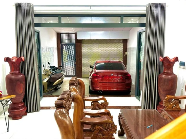 Nhà mới 4 tầng 5PN, mặt tiền đường, ngay Trương Văn Thành, phường Hiệp Phú, Quận 9, TpHCM