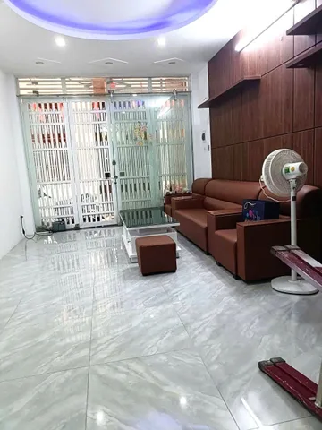 Cho thuê nhà ngõ 639 HOÀNG HOA THÁM, Ba Đình. 13.5 triệu/ tháng. Ưu tiên: Hộ gia đình.
