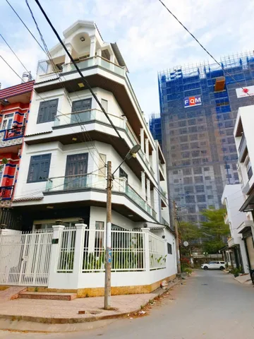 Nhà 2 mặt tiền đường - 4 tầng - 6,8M x 14M - 4 phòng ngủ - kdc đường Lê Văn Lương - Nhà Bè - tp.HCM - liên hệ 0919089456