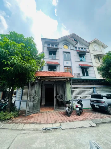 CHO THUÊ BIỆT THỰ LIỀN KỀ INTRACOM – 66 TRUNG VĂN, LÔ GÓC 2 MẶT THOÁNG. LH:0921209888