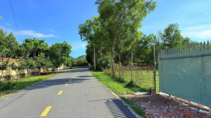 ĐẤT NGHỈ DƯỠNG PHƯỚC HẢI 1.186M² – VIEW NÚI MINH ĐẠM – NỞ HẬU 11,5M – 80M² THỔ CƯ – ĐƯỜNG NHỰA – GẦN BIỂN – GIÁ 4,2 TỶ
