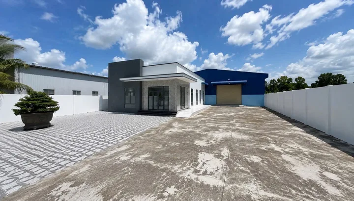 🆘GIẢM MẠNH 2 TỶ NỮA RỒI KHÁCH ƠI 
🔥CHUYỂN NHƯỢNG KHO XƯỞNG MỚI 100% FULL SKC HOÀN CÔNG - XE CONTAINER TẬN CỬA GẦN QL80 🔥