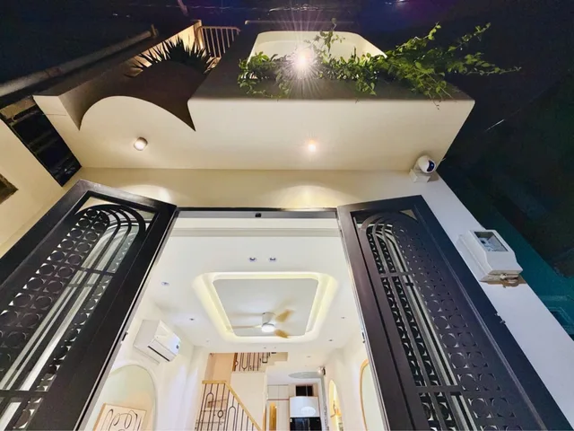 SIÊU PHẨM BÙI QUANG LÀ ,GÒ VẤP ,HẺM XE TẢI ĐỔ CỬA,30M2 - 2 TẦNG ,FULL NỘI THẤT
