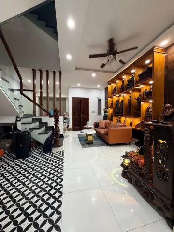 Lê Văn Lương, gần Lotte Nhà 6x16m 4 Tầng Bảo Về 24/24