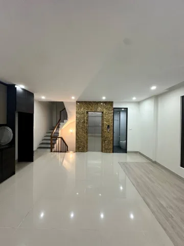 Bán Nhà riêng 40m2 có sẵn 40 m2 thổ cư giá 15 tỷ tại Phường Hạ Đình Quận Thanh Xuân Hà Nội