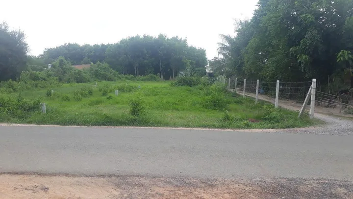 Đất bán tại Ba Sa, 870 triệu, 223 m2, mặt tiền 10m, ngõ 12m