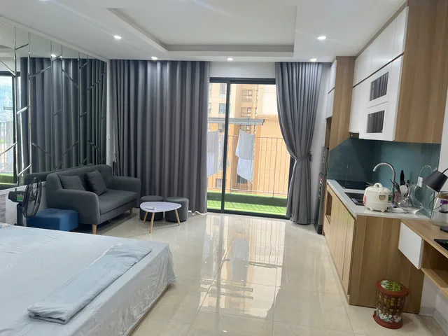 Bán căn Studio tại C2 Vinhomes D’Capitale, ban công Đông Nam, sẵn sổ - giá trao đổi
