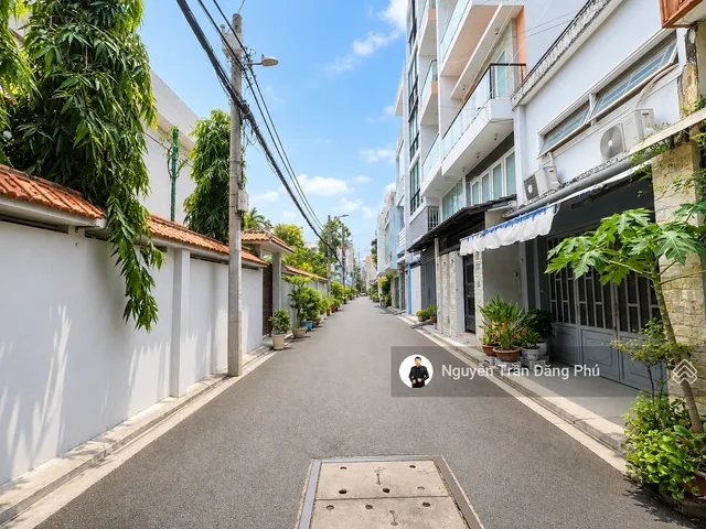 Khu xóm đạo Huỳnh Văn Bánh, Phú Nhuận, hẻm xe hơi, 60m2, 4.2x15m, 2 tầng đúc thật, giá 7.9 tỷ TL