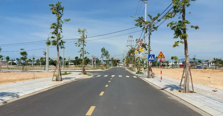 Bán Đất 120m2 có sẵn 120 m2 thổ cư giá 8.05 tỷ tại Xã Tiến Xuân Huyện Thạch Thất Hà Nội