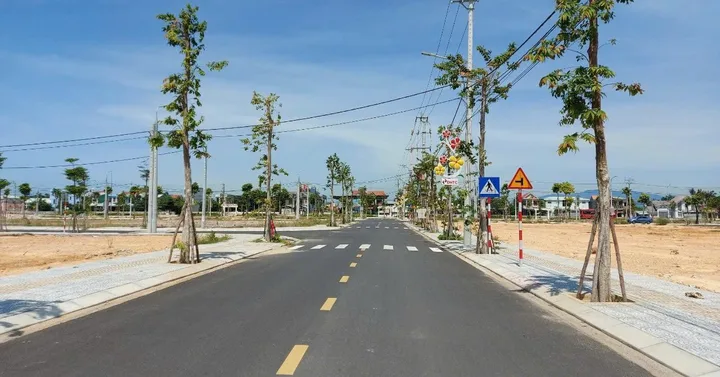 Bán Đất 150m2 có sẵn 120 m2 thổ cư giá 7.9 tỷ tại Xã Thạch Hoà Huyện Thạch Thất Hà Nội
