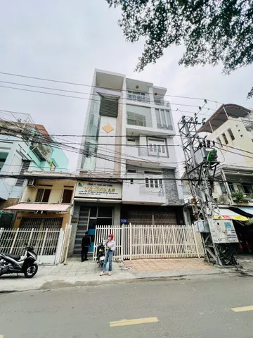 Bán Nhà riêng 109m2 , 5  tầng khu bàn cờ Nha Trang có thang máy ngang 9 m đẹp. Giá 17 tỷ