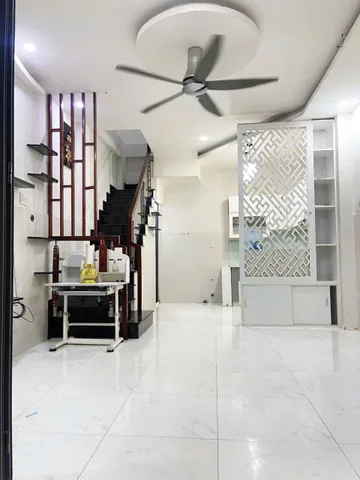 HXH thông Chiến Lược - 2 tầng - 28m2 - 2PN 2WC - Tây Bắc - SHR - 3.X TL