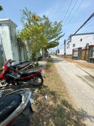 Cần bán lô đất full thổ cư ngay gần phà cát lái