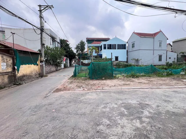 Bán Đất 100m2 có sẵn 100 m2 thổ cư giá 7.5 tỷ tại Xã Tiến Xuân Huyện Thạch Thất Hà Nội