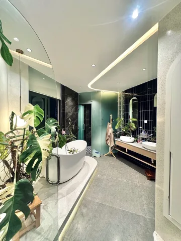 VỊ TRÍ ĐẮC ĐỊA - MẶT TIỀN ĐƯỜNG LỚN -ÂU CƠ-  NGANG KHỦNG 11.5M - 6 TẤM ĐÚC BTCT - NHÀ ĐẸP - NHINH 11TY