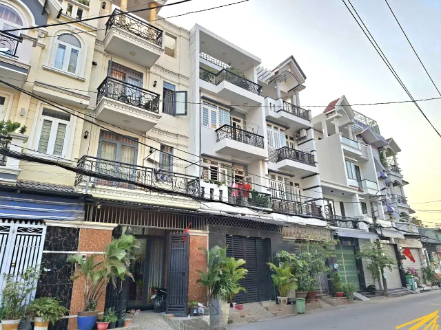 Bình Tân nhà 4 tầng mới đẹp, chỉ hơn 7ty, hẻm xe tải né