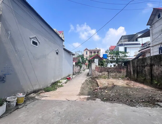 Bán Đất 100m2 có sẵn 100 m2 thổ cư giá 1.6 tỷ tại Xã Phú Cát Huyện Quốc Oai Hà Nội