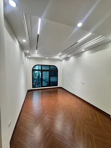 Bán Nhà riêng 35m2 có sẵn 35 m2 thổ cư giá 10.35 tỷ tại Phường Thạch Bàn Quận Long Biên Hà Nội
